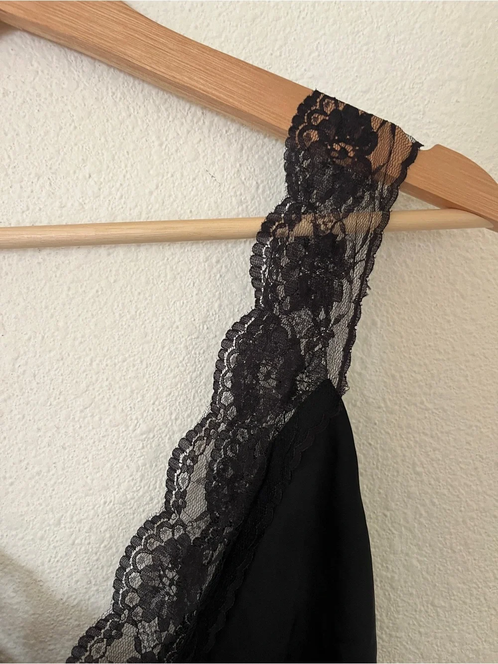 Abercrombie and Fitch Black Lace-Trim Slip Dress sz XS